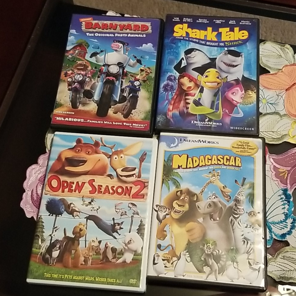Kid's DVD Lot of 4 Movies.. all working condition